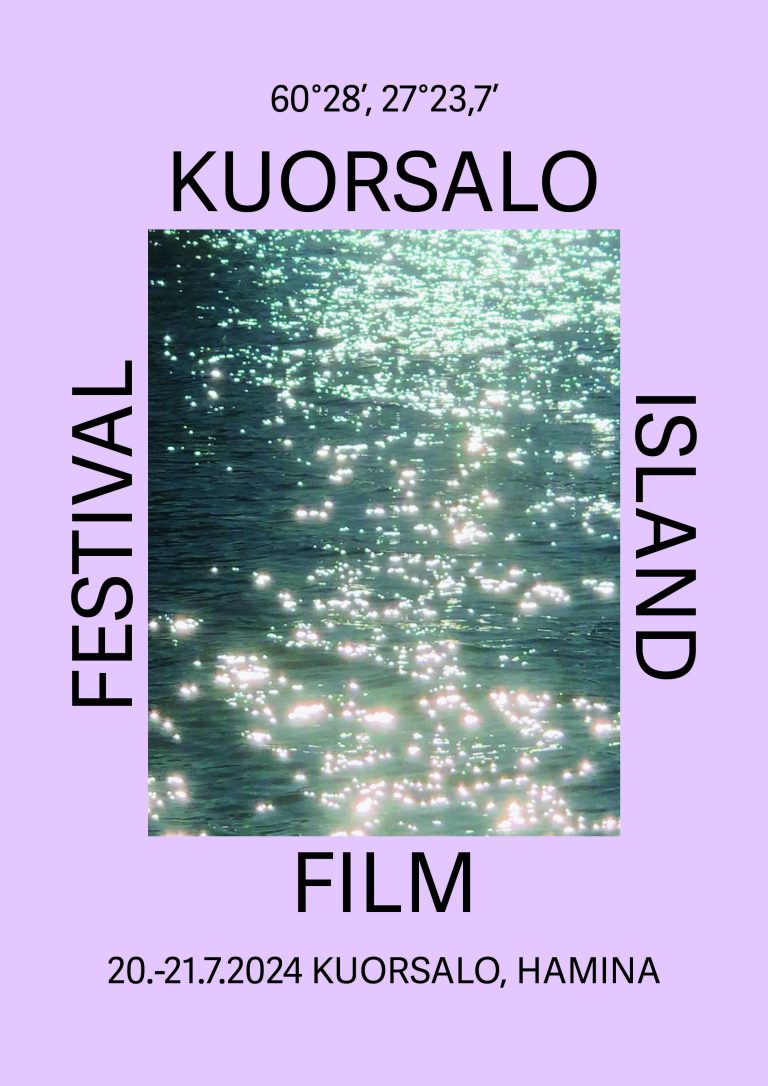 Kuorsalo Island Film Festivaalin mainosjuliste, jossa liila tausta ja kuvassa kimmeltävä meri.